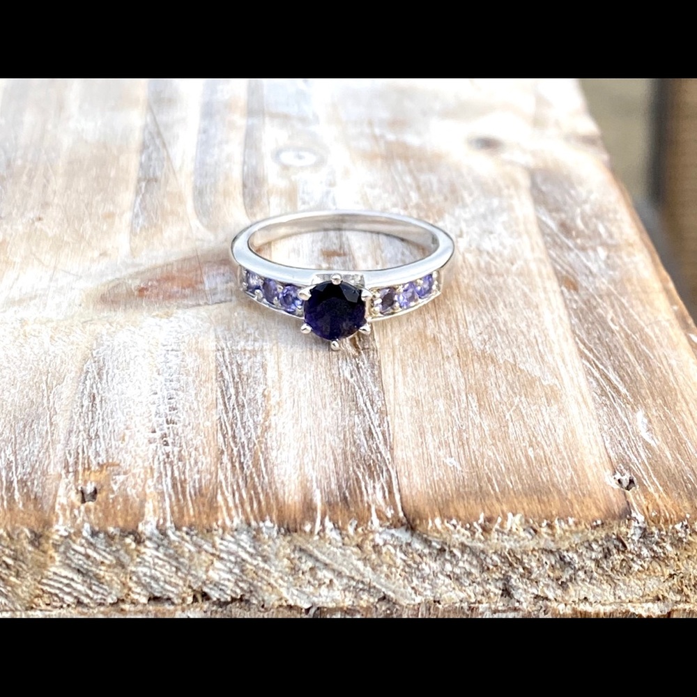 Amethyst & Iolite Ring - Picture 15 of 15